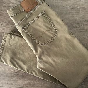 American eagle slim straight 33x32